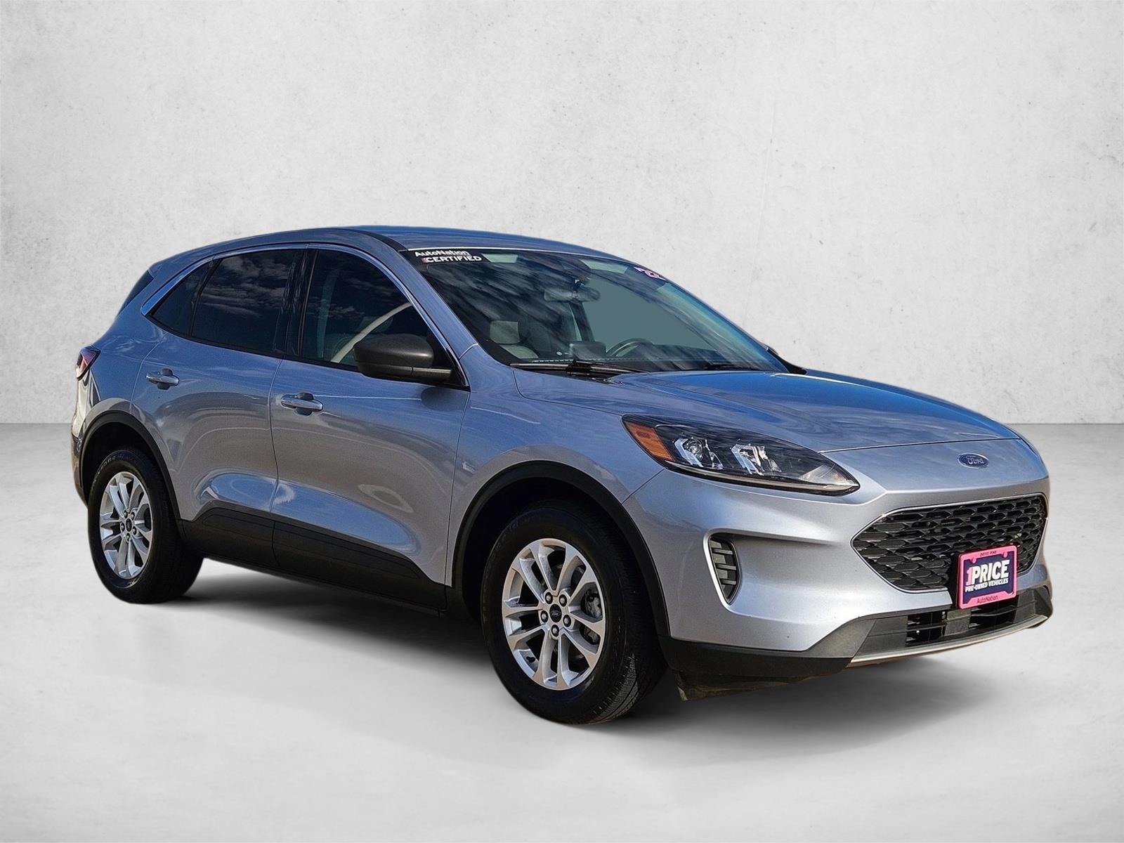 2022 Ford Escape SE photo 3
