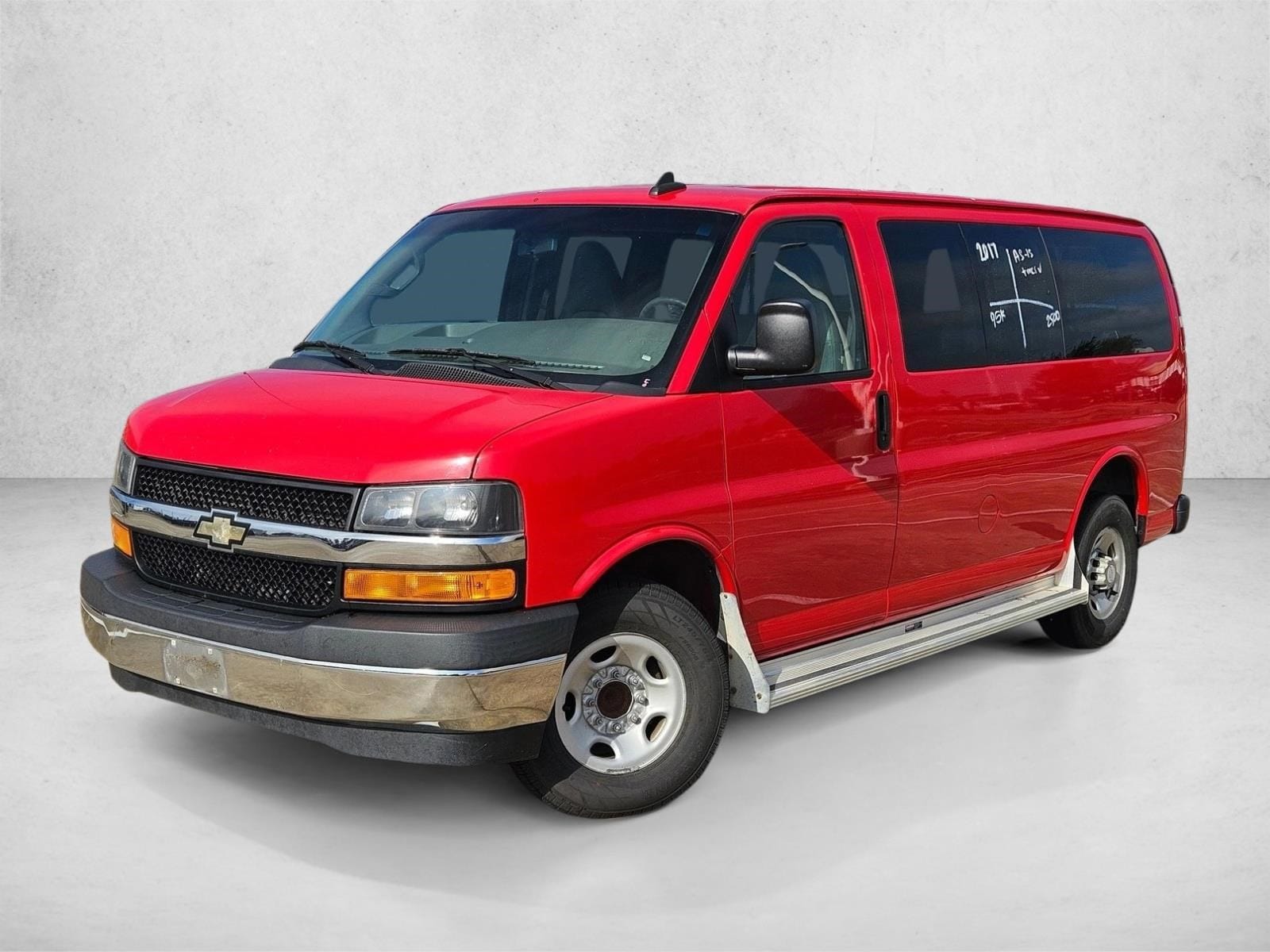 2017 Chevrolet Express Passenger LS's photo