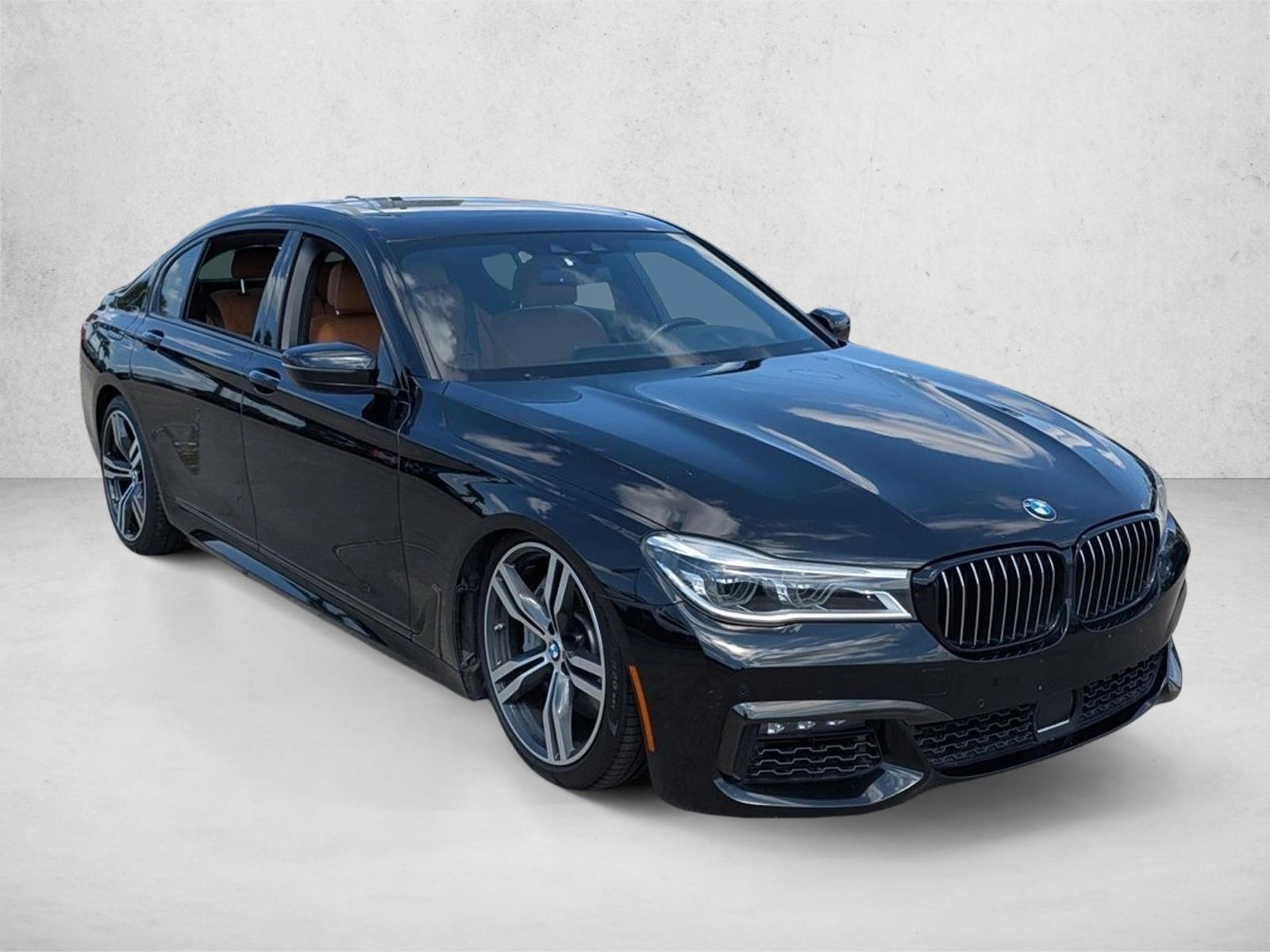 2019 Bmw 750i Sedan photo 2