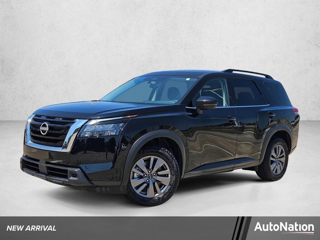 Used 2025 Nissan Pathfinder SV SUV