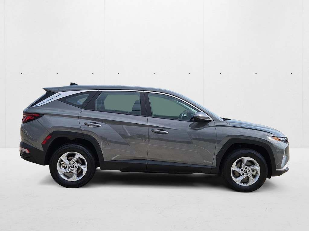 Used 2024 Hyundai Tucson SE SUV
