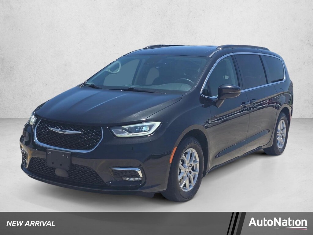 Used 2022 Chrysler Pacifica Touring L Van Passenger Van