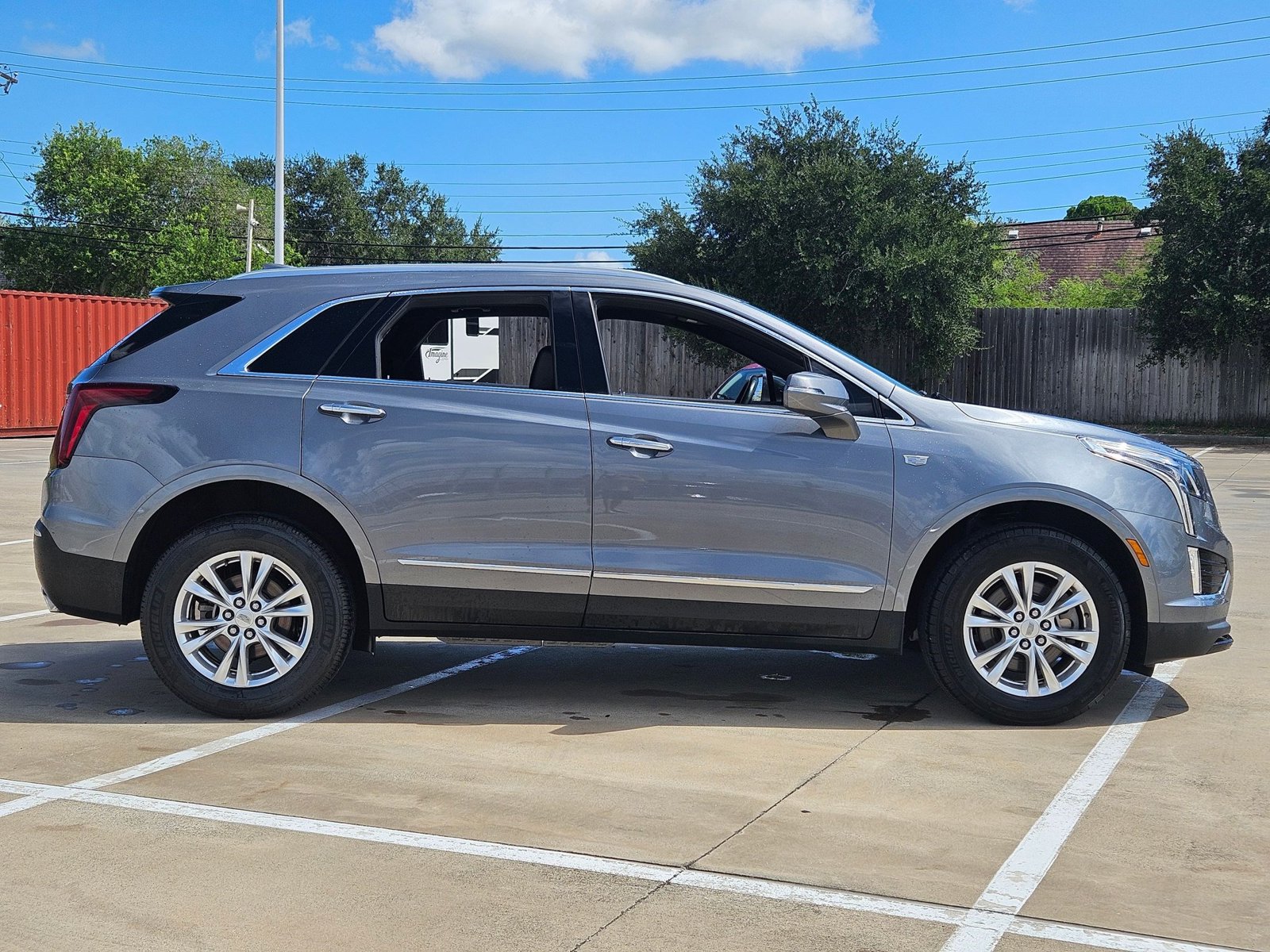 2020 Cadillac XT5 Luxury photo 2