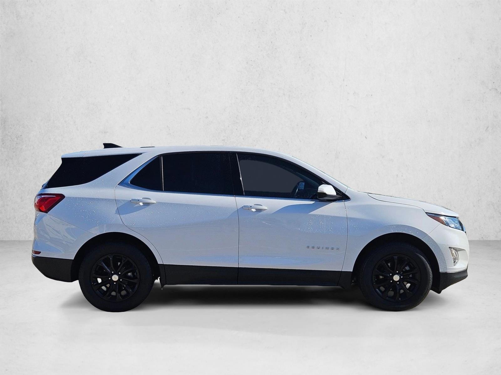 2019 Chevrolet Equinox photo 2