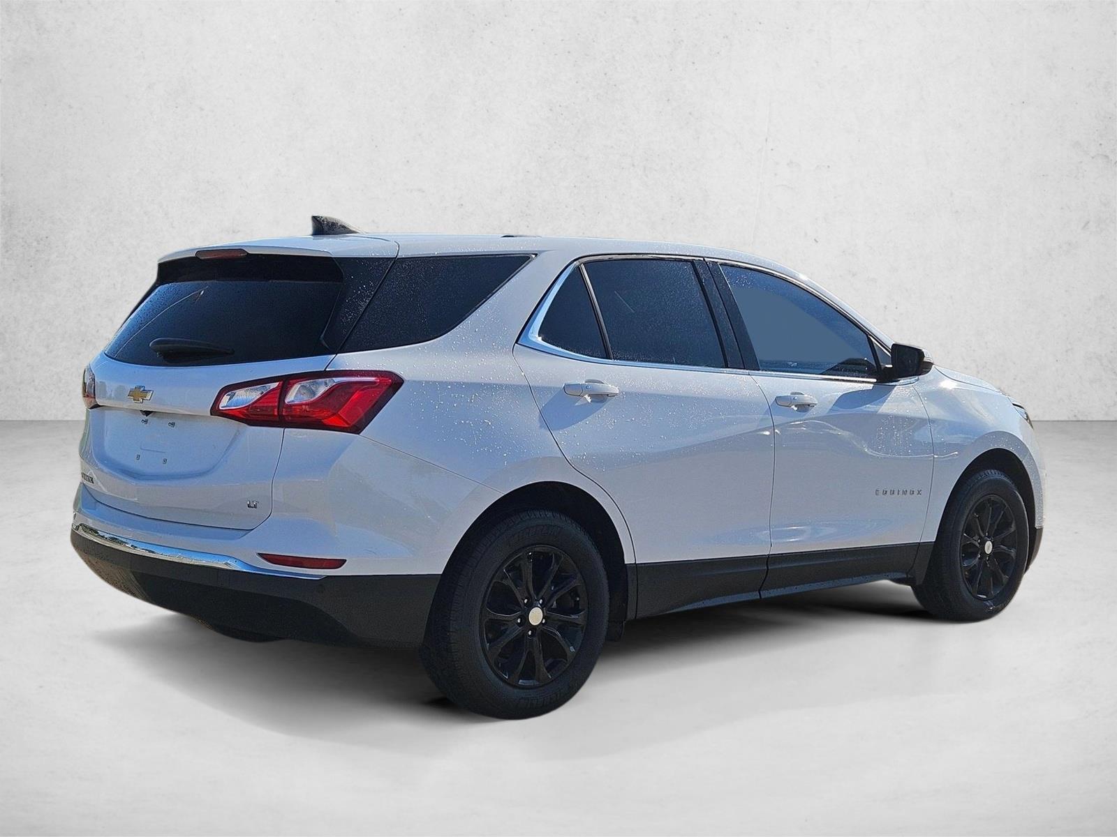 2019 Chevrolet Equinox photo 3