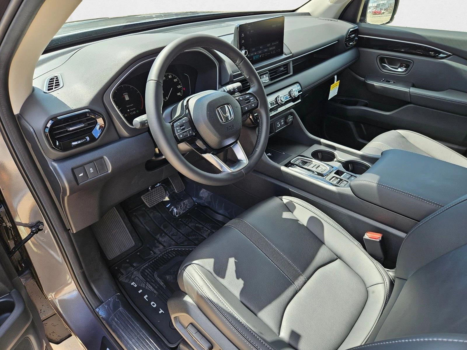 2025 Honda Pilot EX-L photo 3