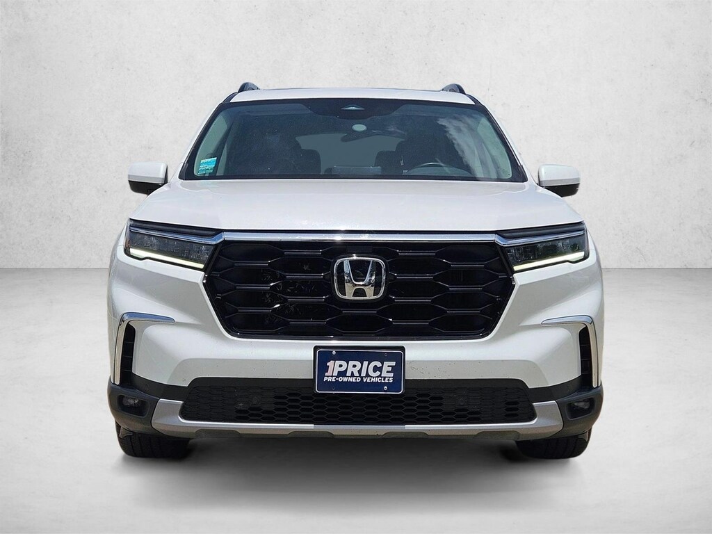 Used 2025 Honda Pilot Touring SUV