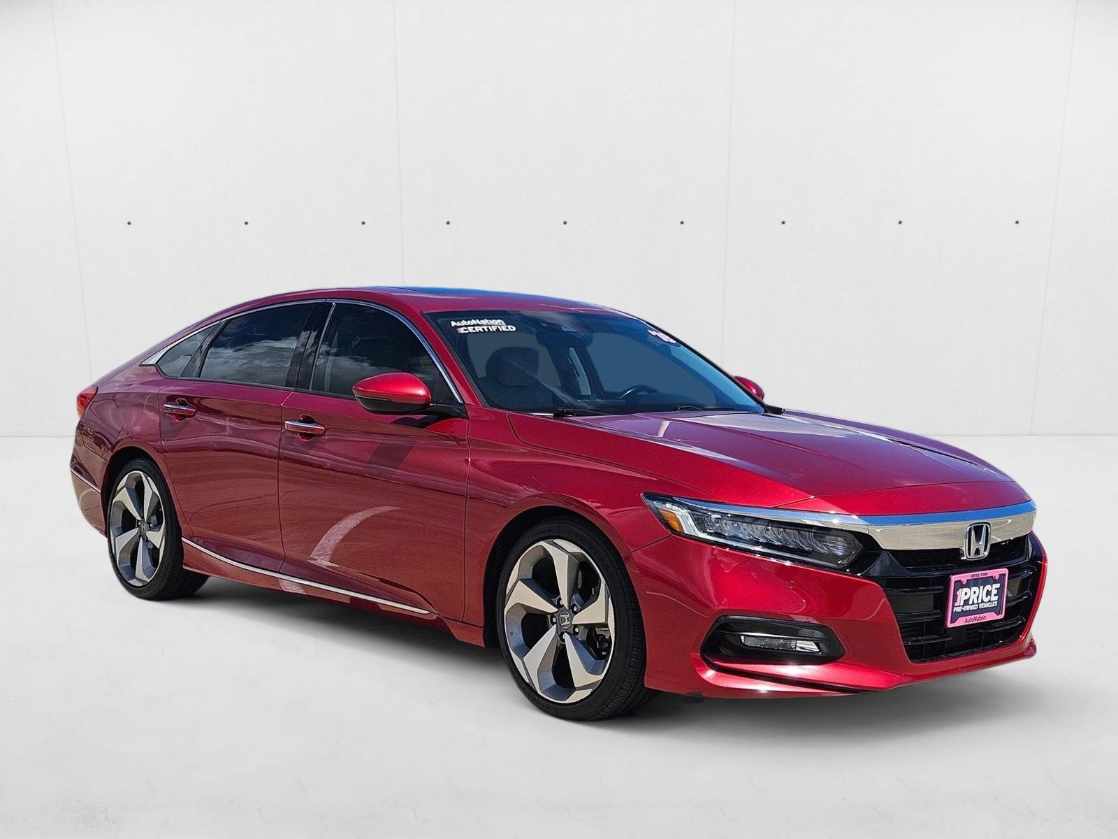 2018 Honda Accord Touring photo 3