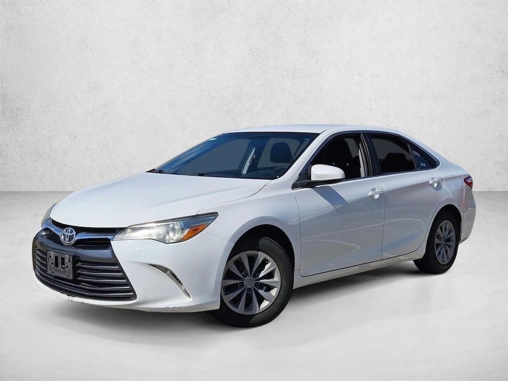 Used 2016 Toyota Camry LE Sedan