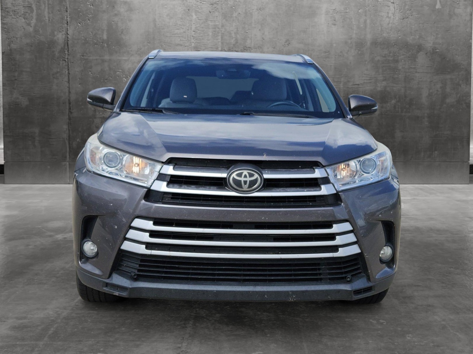 Used 2017 Toyota Highlander XLE with VIN 5TDKZRFH9HS517435 for sale in Corpus Christi, TX