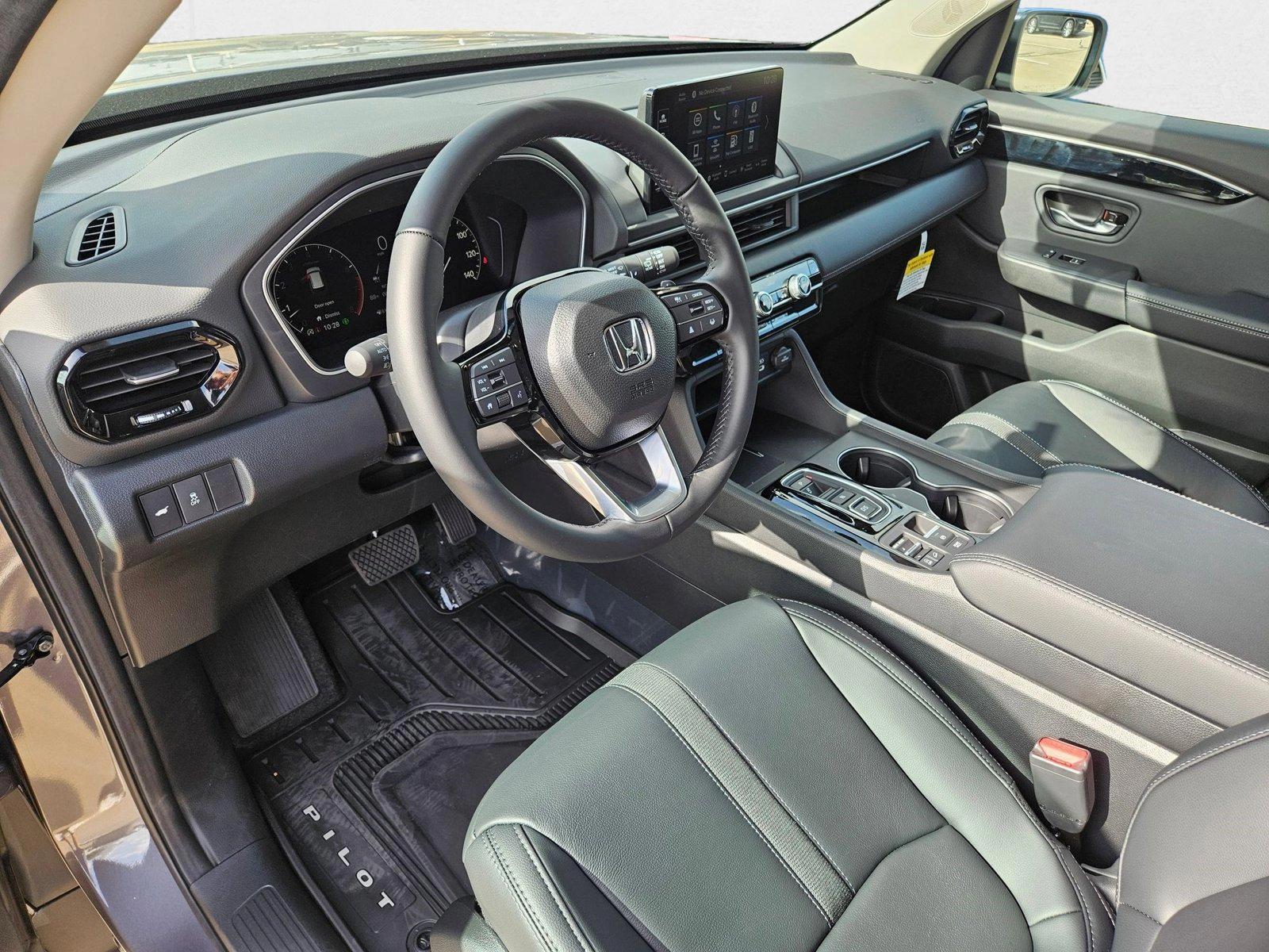 2025 Honda Pilot EX-L photo 3