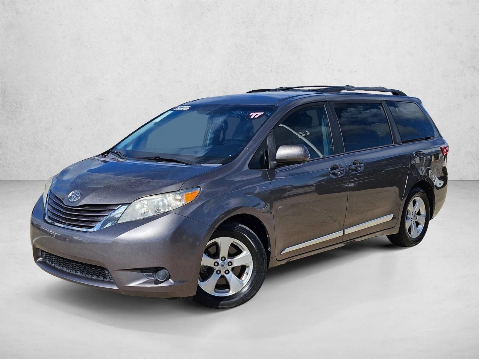 2017 Toyota Sienna LE