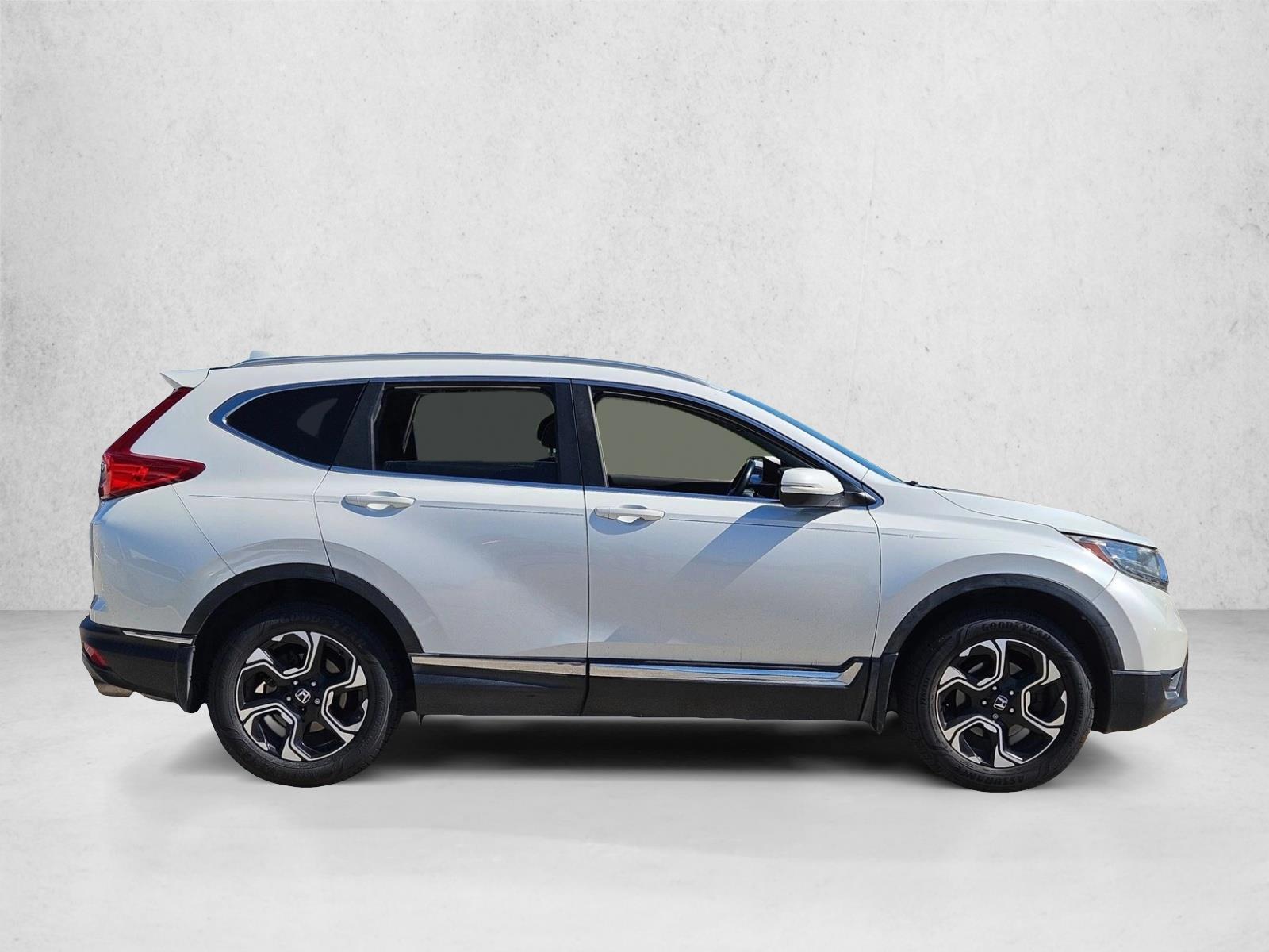 2018 Honda CR-V Touring photo 4
