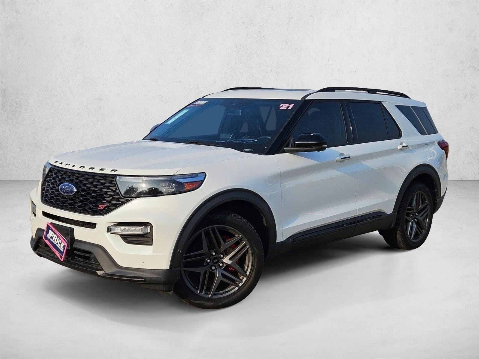 2021 Ford Explorer ST's photo