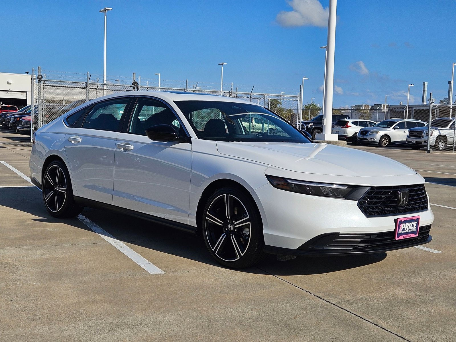 2025 Honda Accord Hybrid Sport photo 2