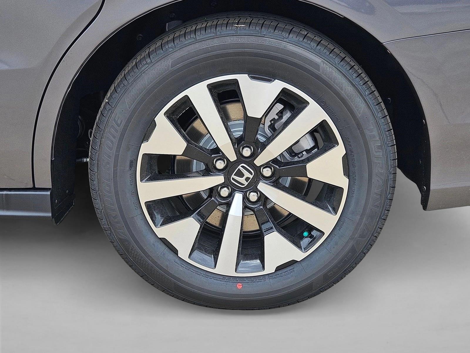 2026 Honda Odyssey EX-L - Photo 10