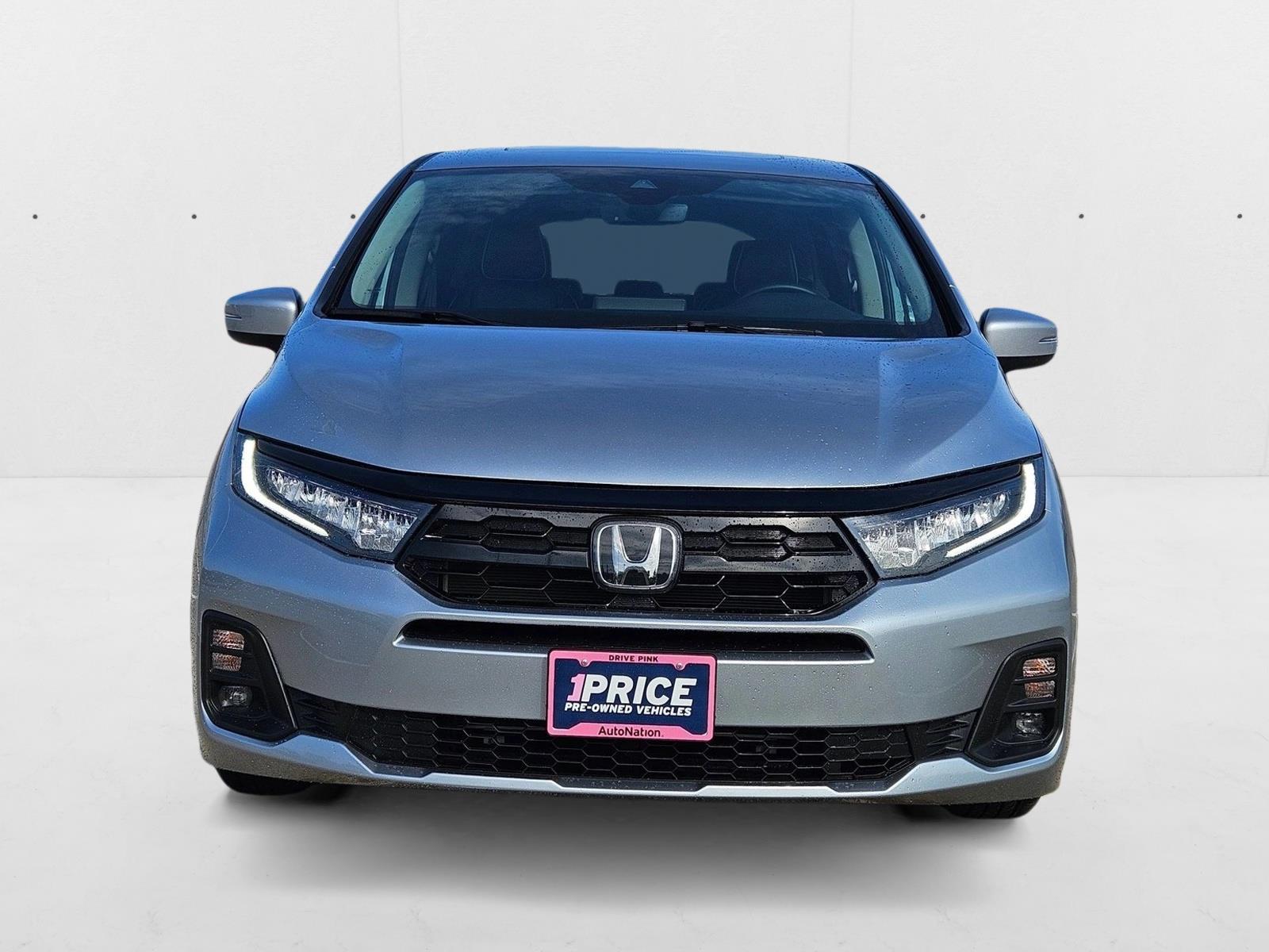 2025 Honda Odyssey Touring photo 2