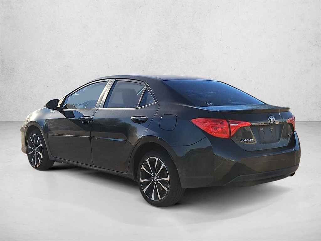 Used 2017 Toyota Corolla SE Sedan