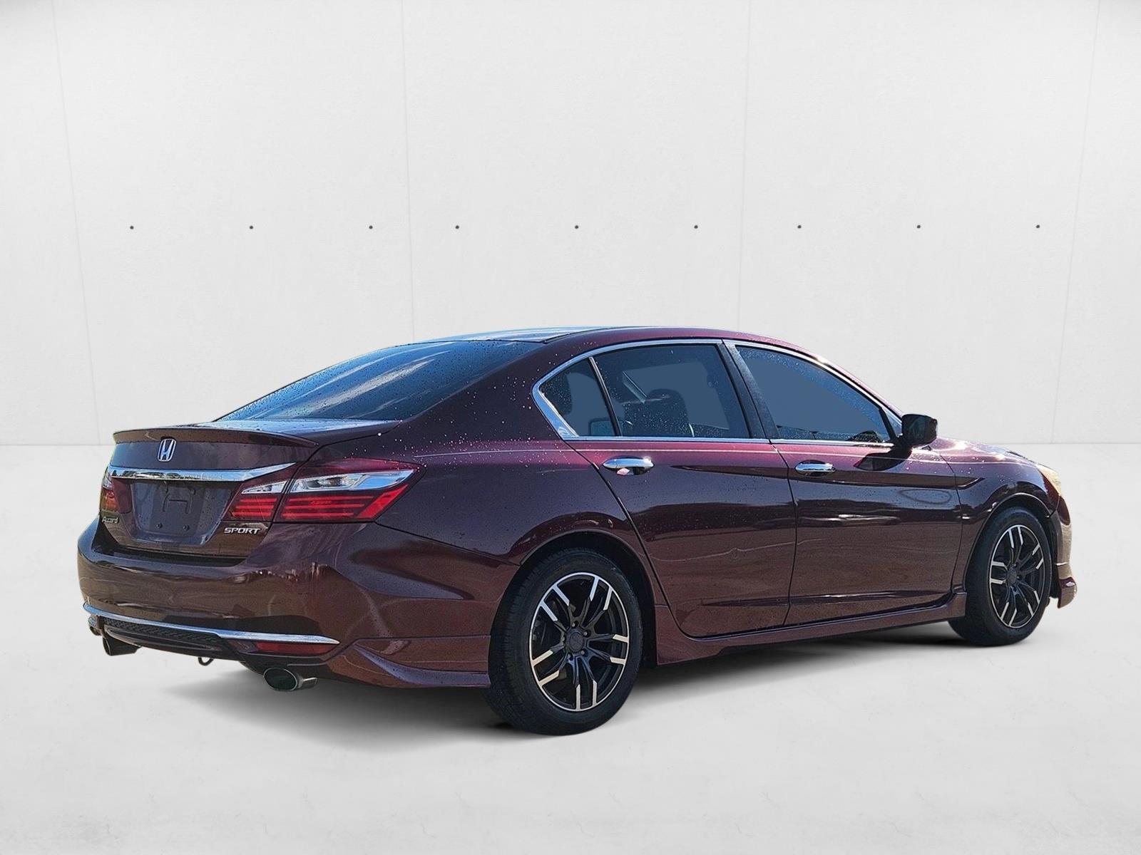 2016 Honda Accord Sport photo 2