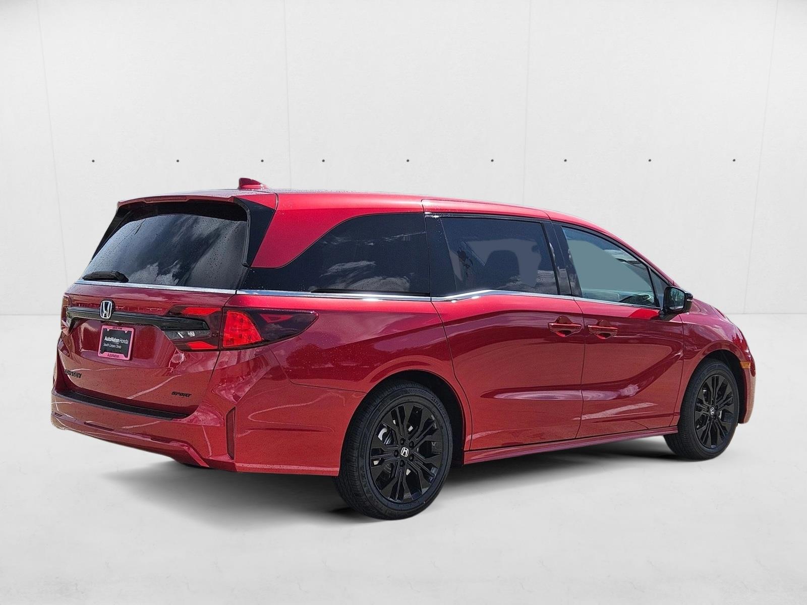 2026 Honda Odyssey photo 2