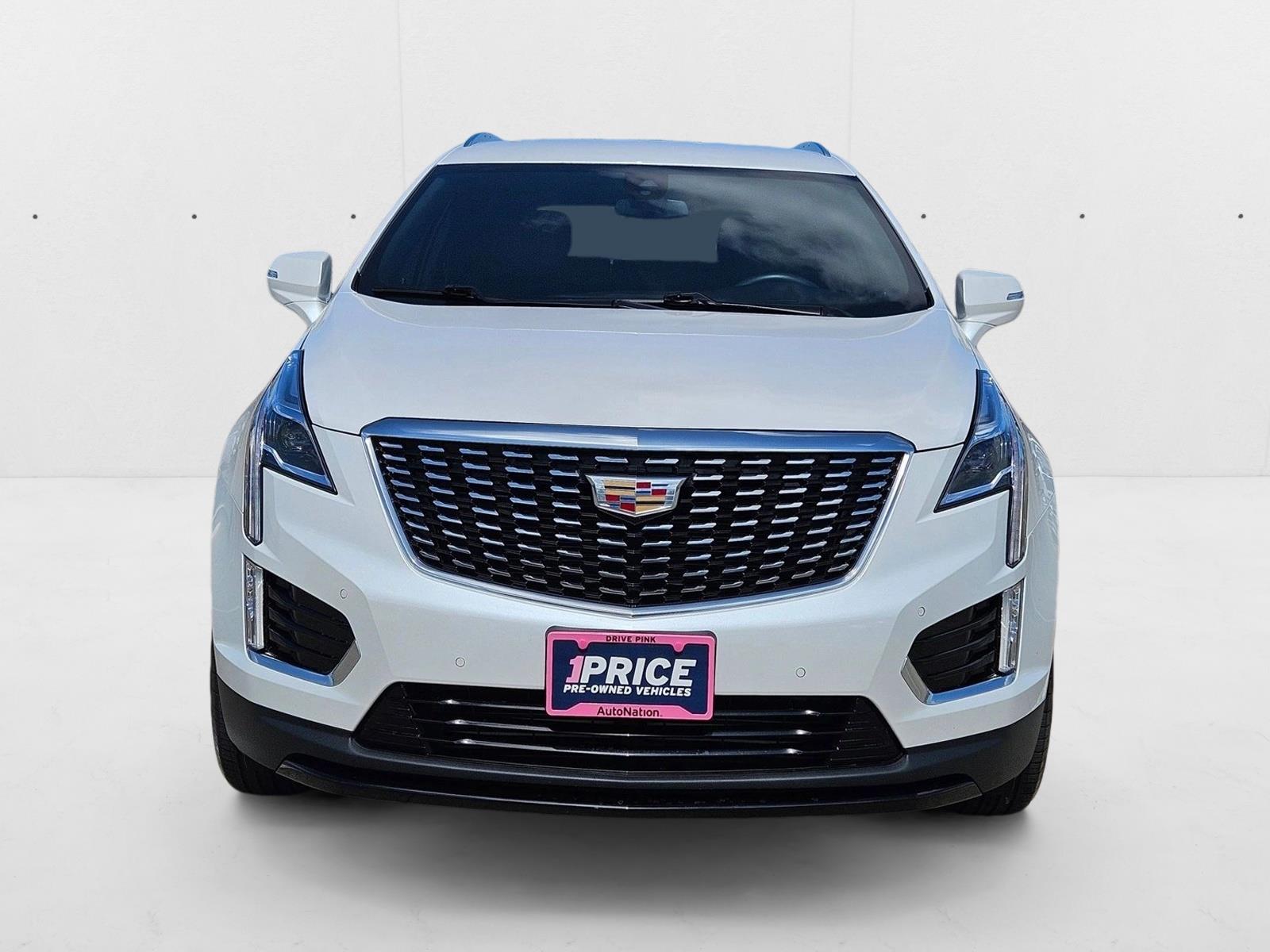 2024 Cadillac XT5 Luxury photo 2