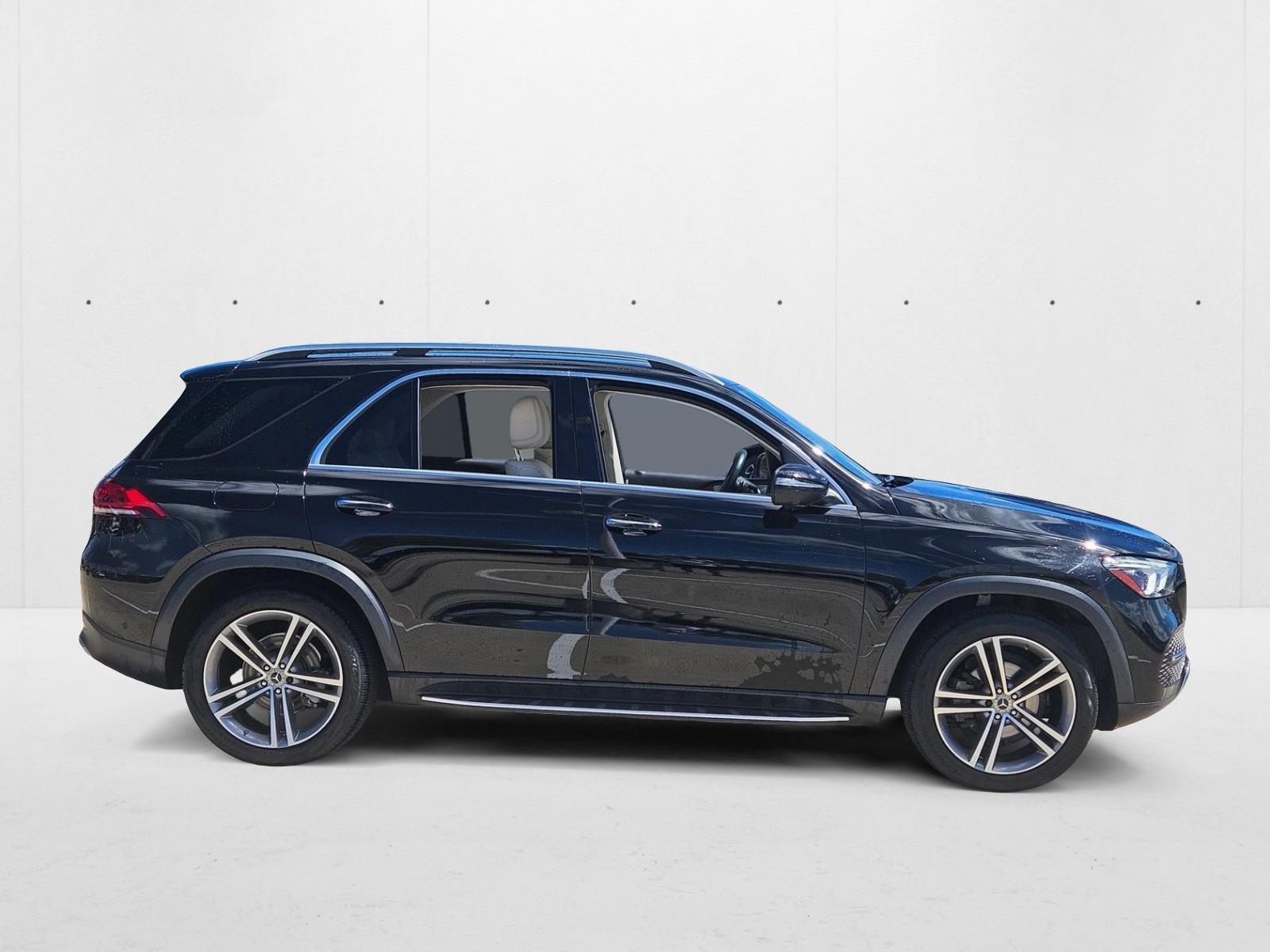 2022 Mercedes Benz GLE 350 4MATIC photo 3