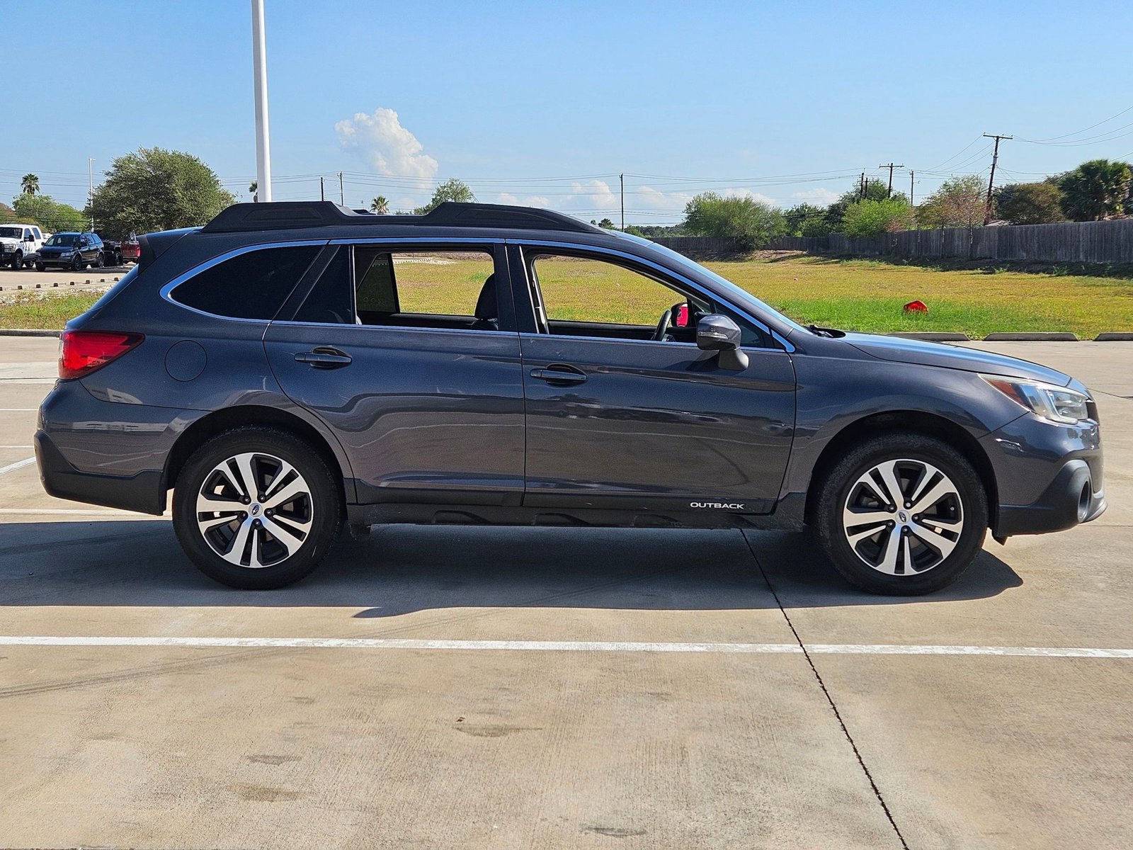 2019 Subaru Outback 2.5i Limited photo 4