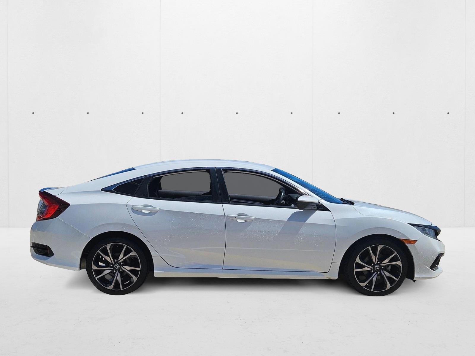 2019 Honda Civic Sport photo 4