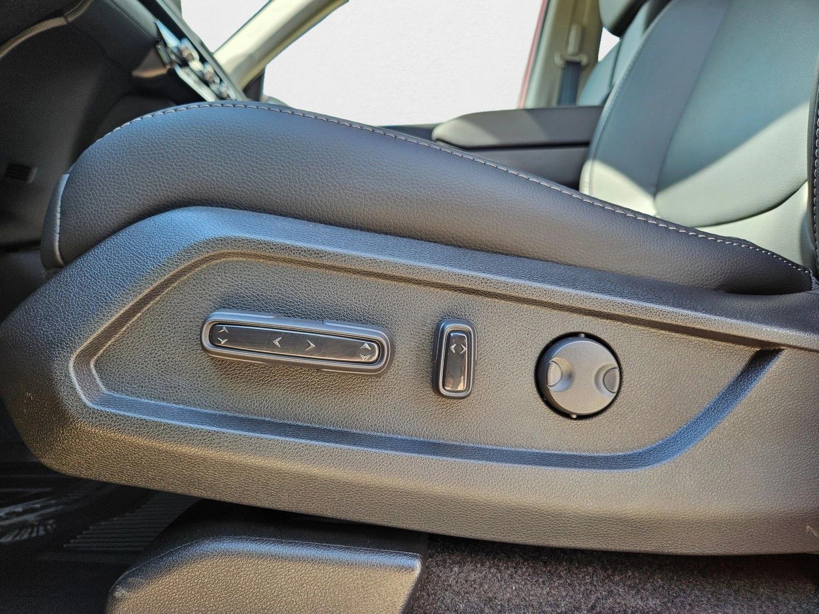 2025 Honda Pilot Touring photo 4