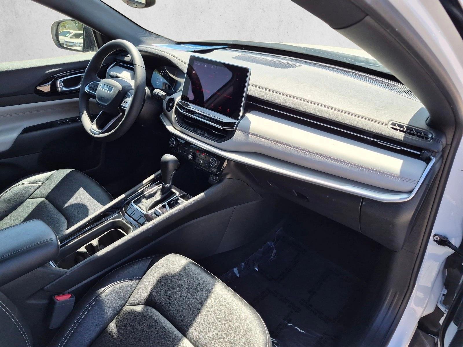 2025 Jeep Compass Limited - Photo 22