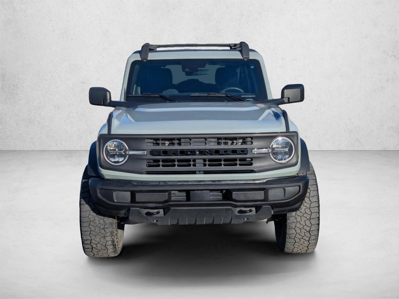 2022 Ford Bronco Base photo 2