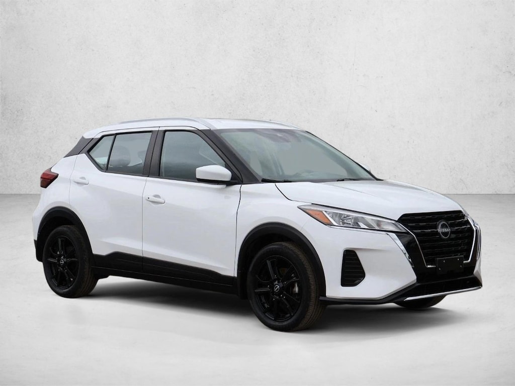 Used 2023 Nissan Kicks SV SUV