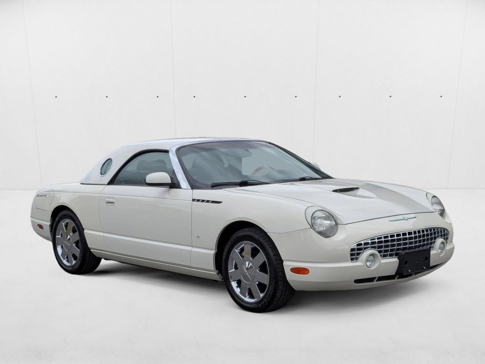 2003 Ford Thunderbird photo 3