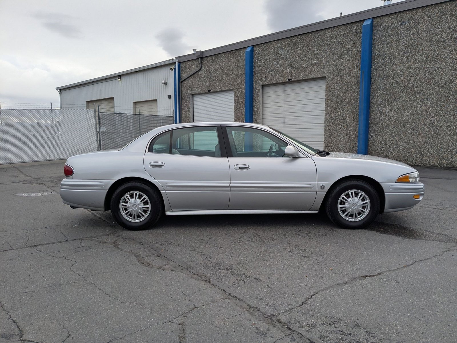 2003 Buick LeSabre Custom photo 3