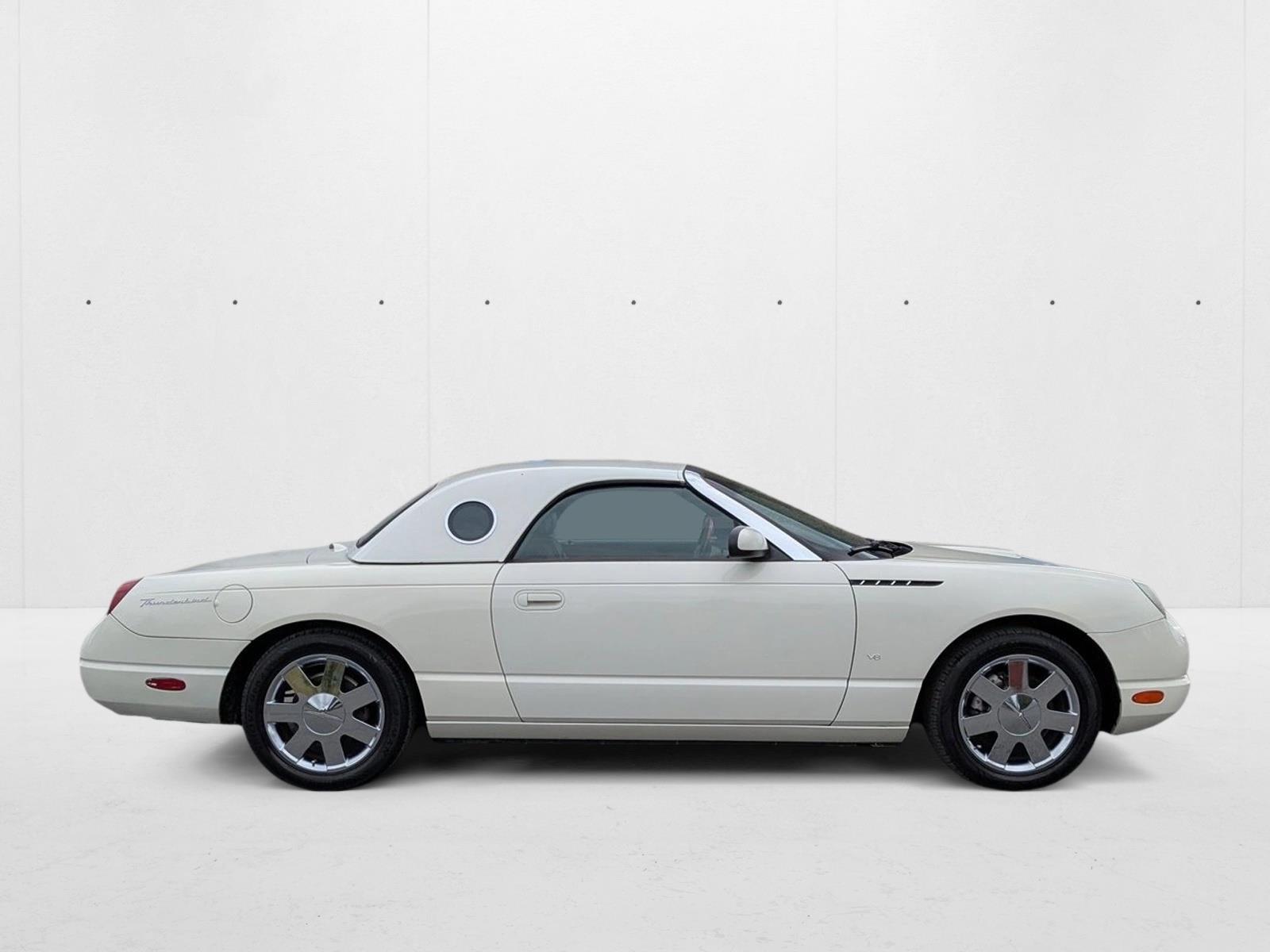 2003 Ford Thunderbird photo 4
