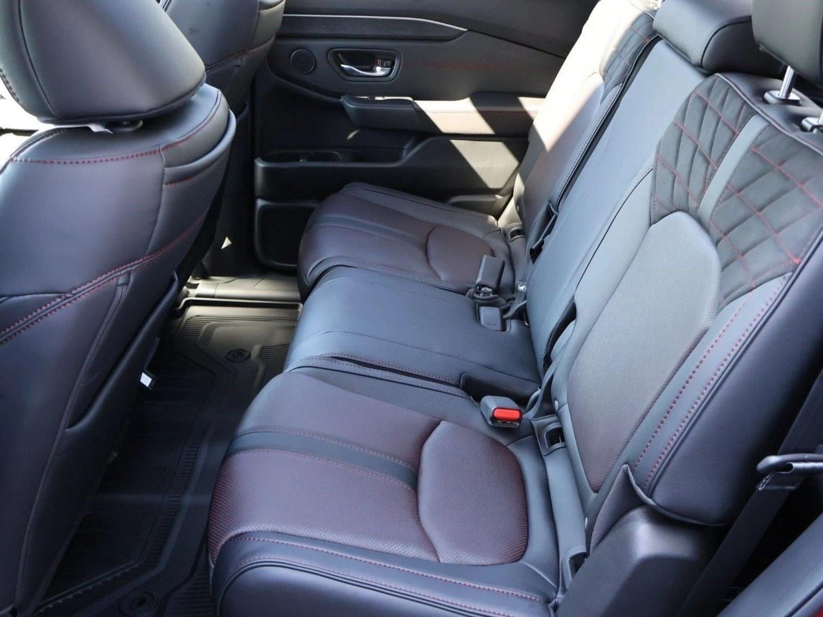 2026 Honda Pilot Black Edition - Photo 17