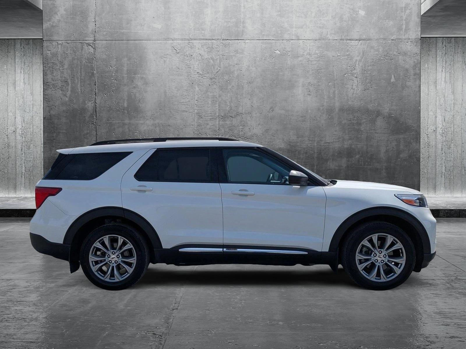 2024 Ford Explorer XLT photo 4
