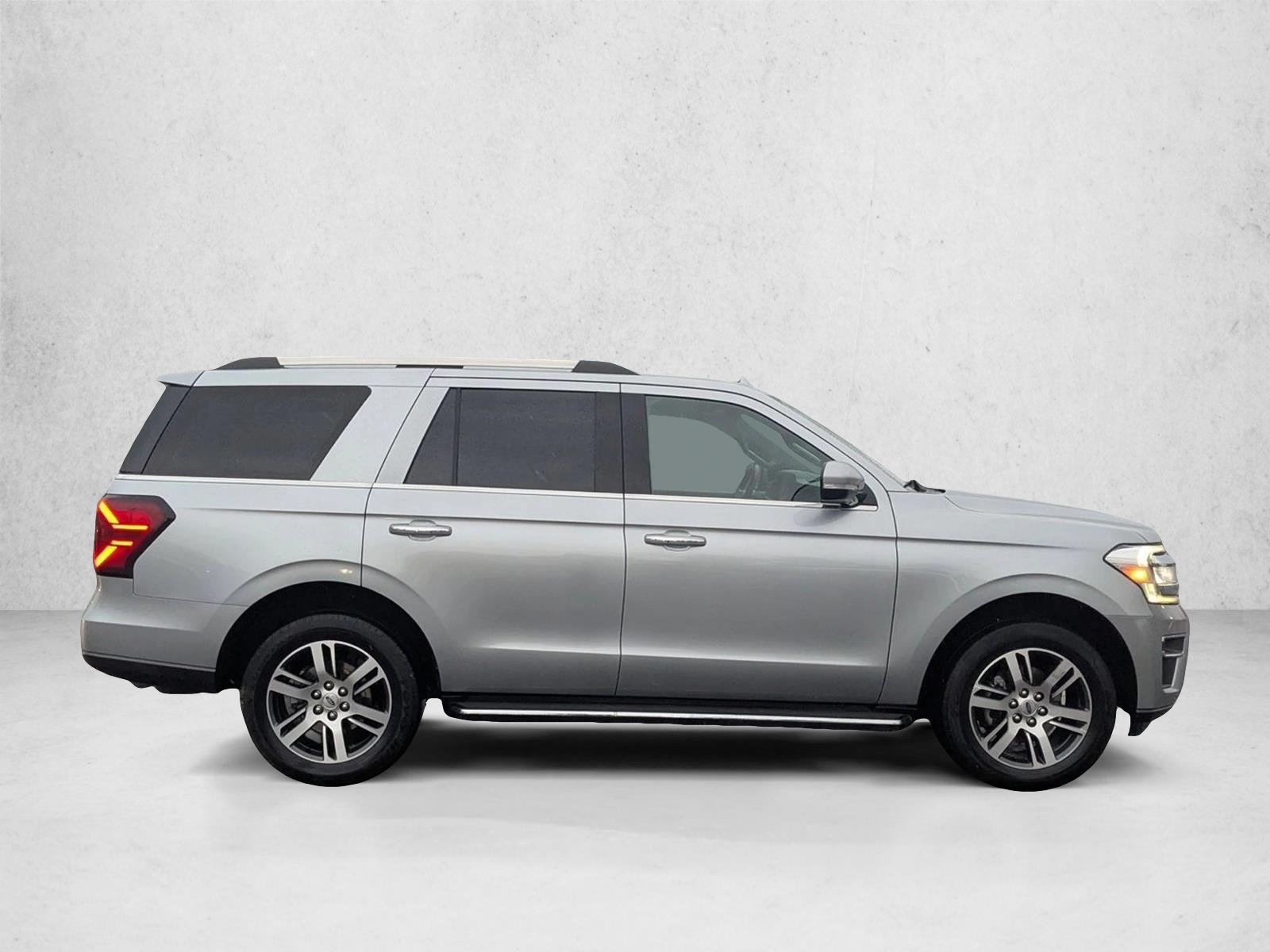 2023 Ford Expedition Limited photo 4