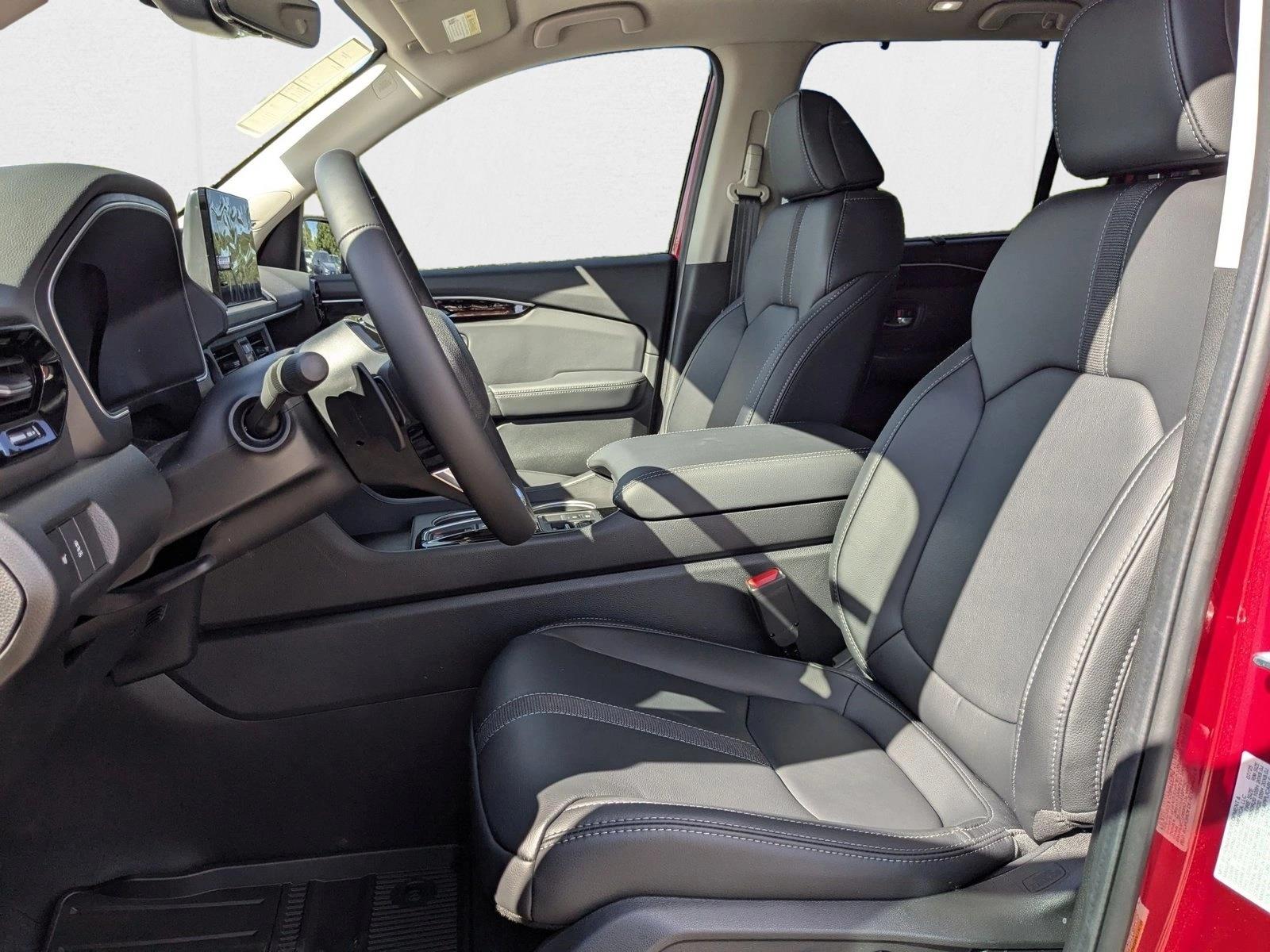 2025 Honda Pilot Touring photo 4