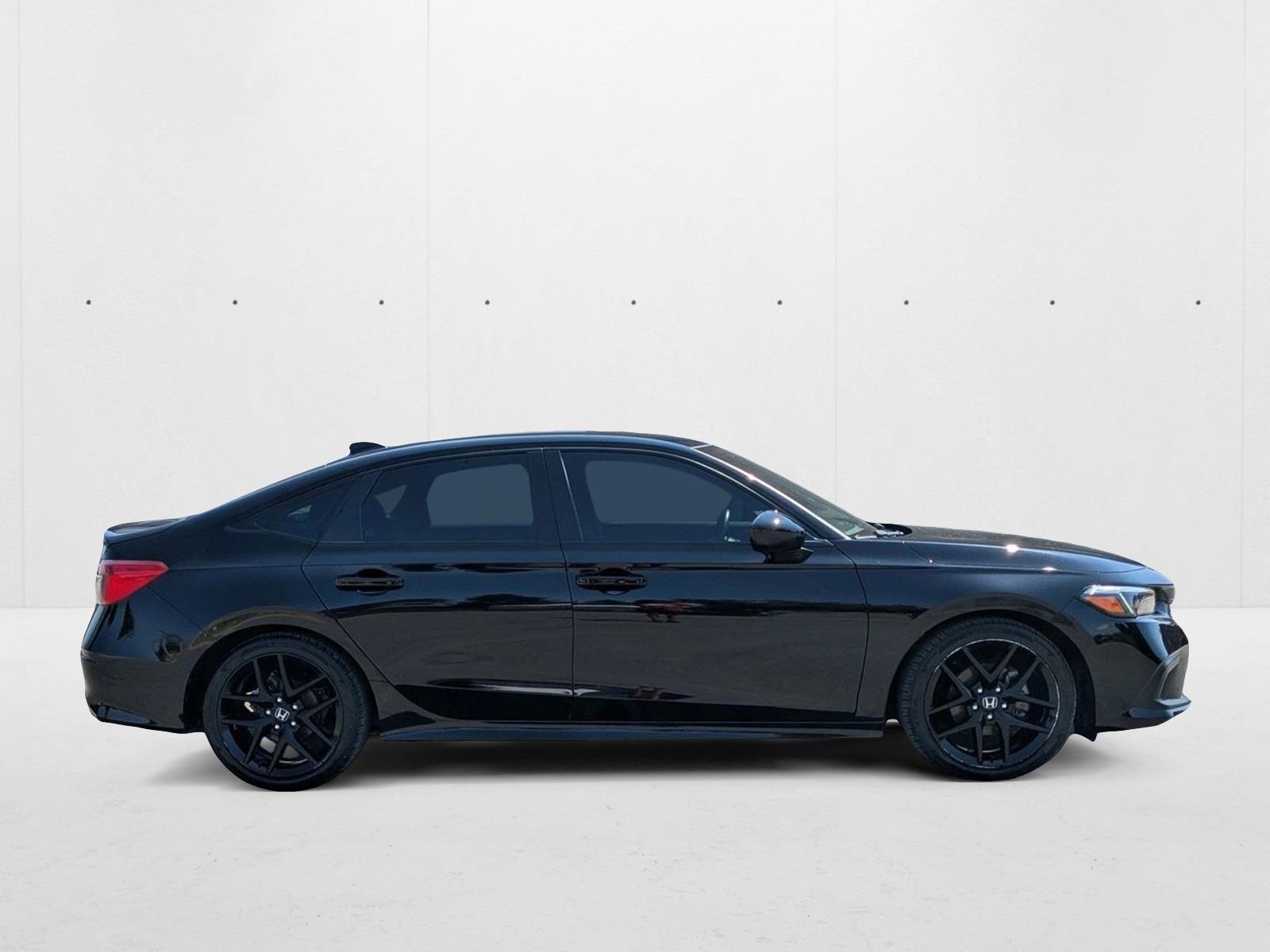 2022 Honda Civic Sport photo 2