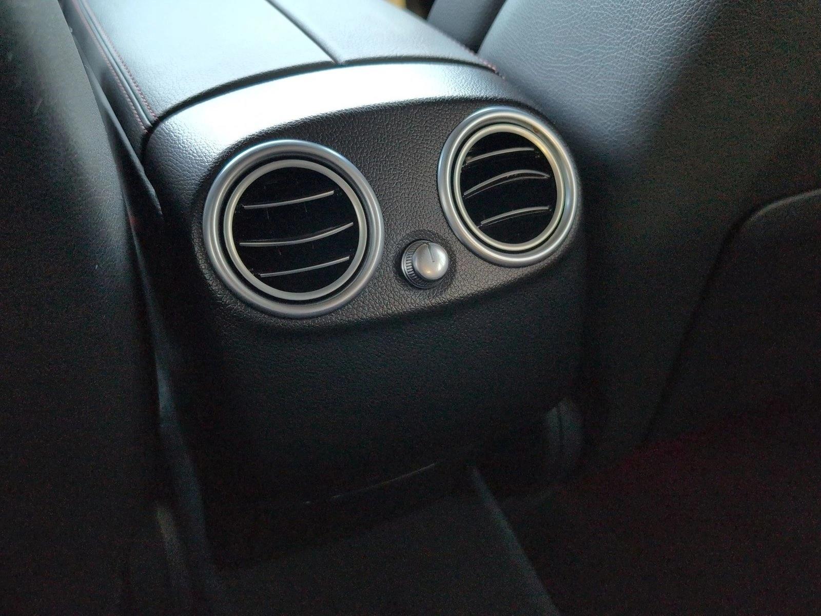 2022 Mercedes-Benz GLC Mercedes-AMG - Photo 17