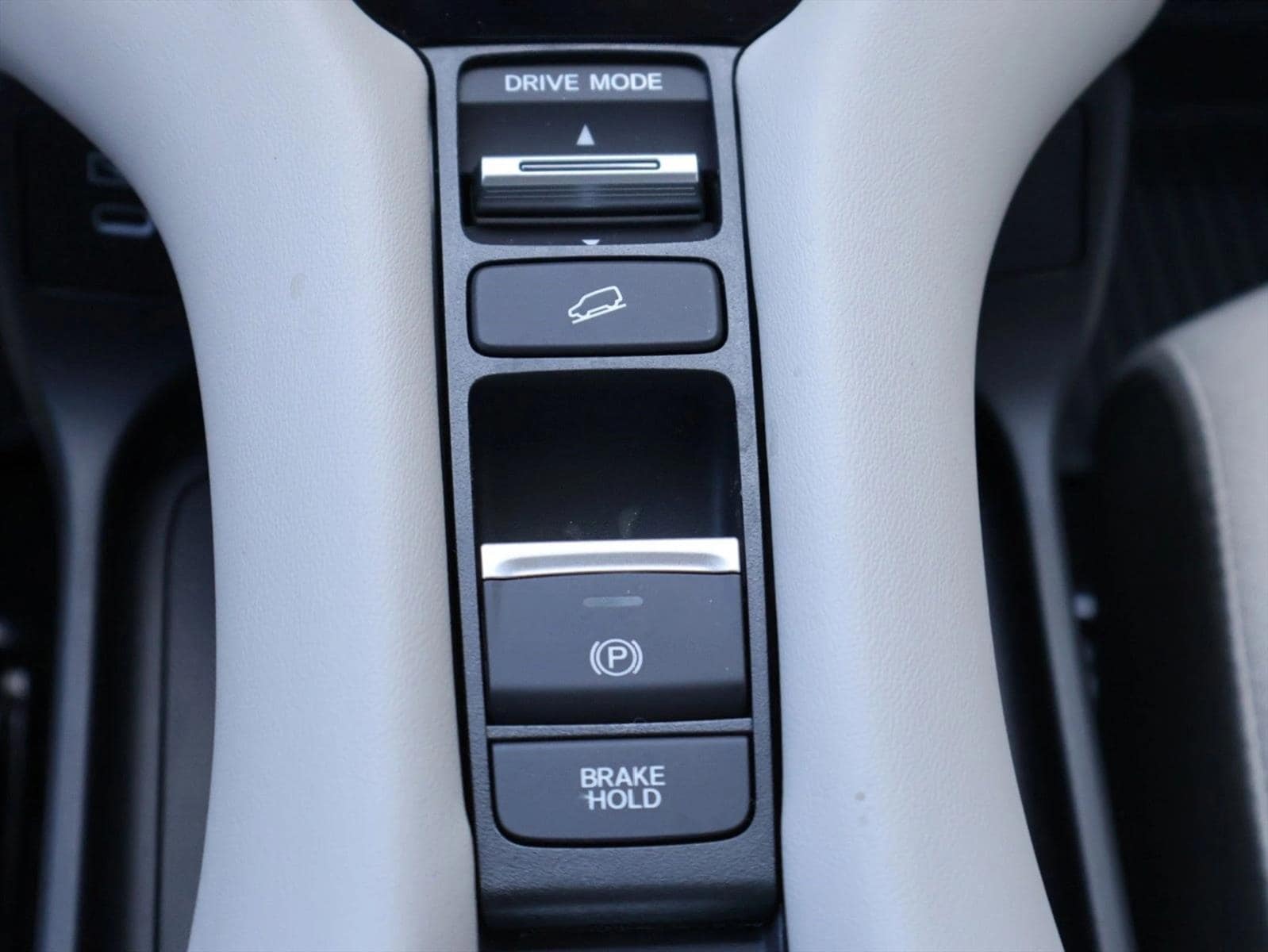 2026 Honda HR-V LX - Photo 18