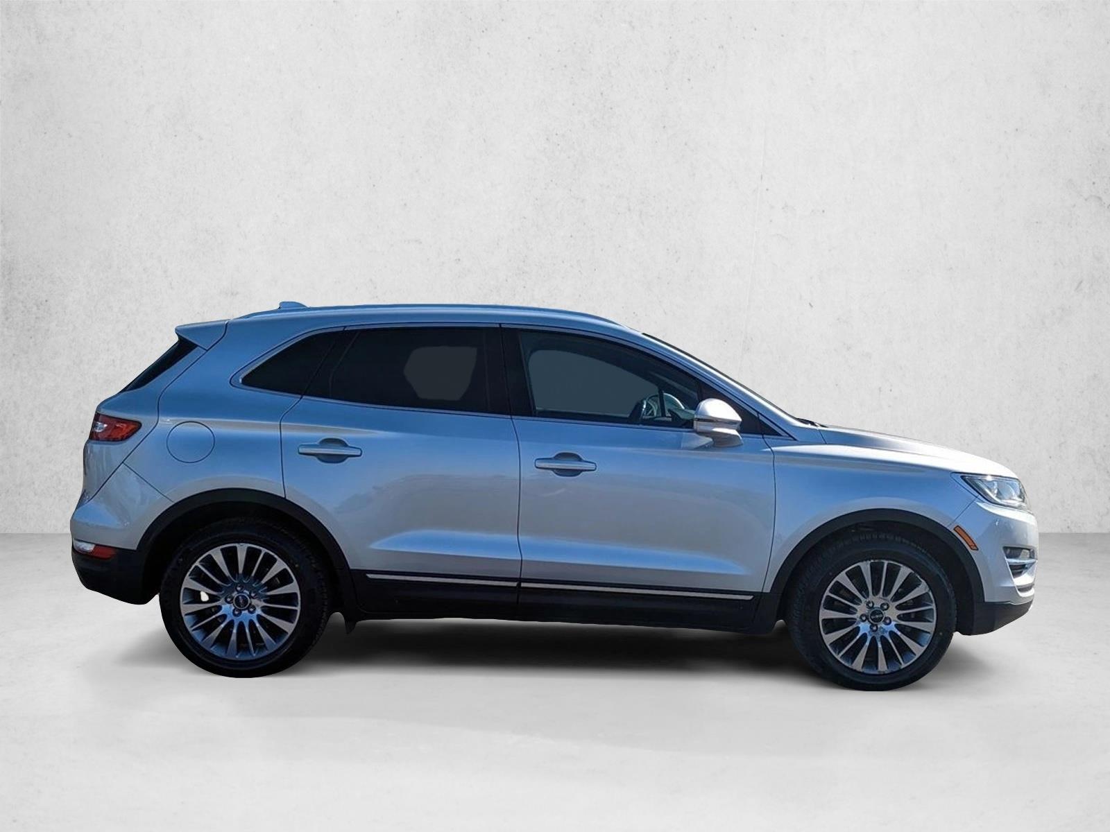 2015 Lincoln MKC Base photo 2