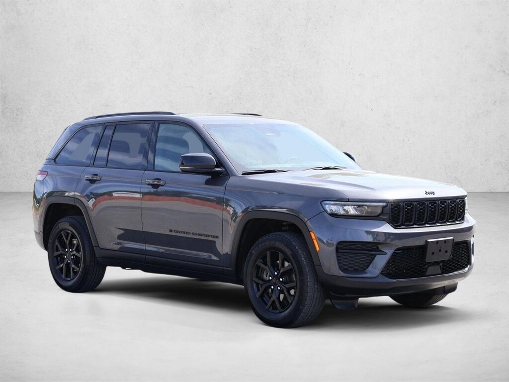 Used 2024 Jeep Grand Cherokee Laredo SUV