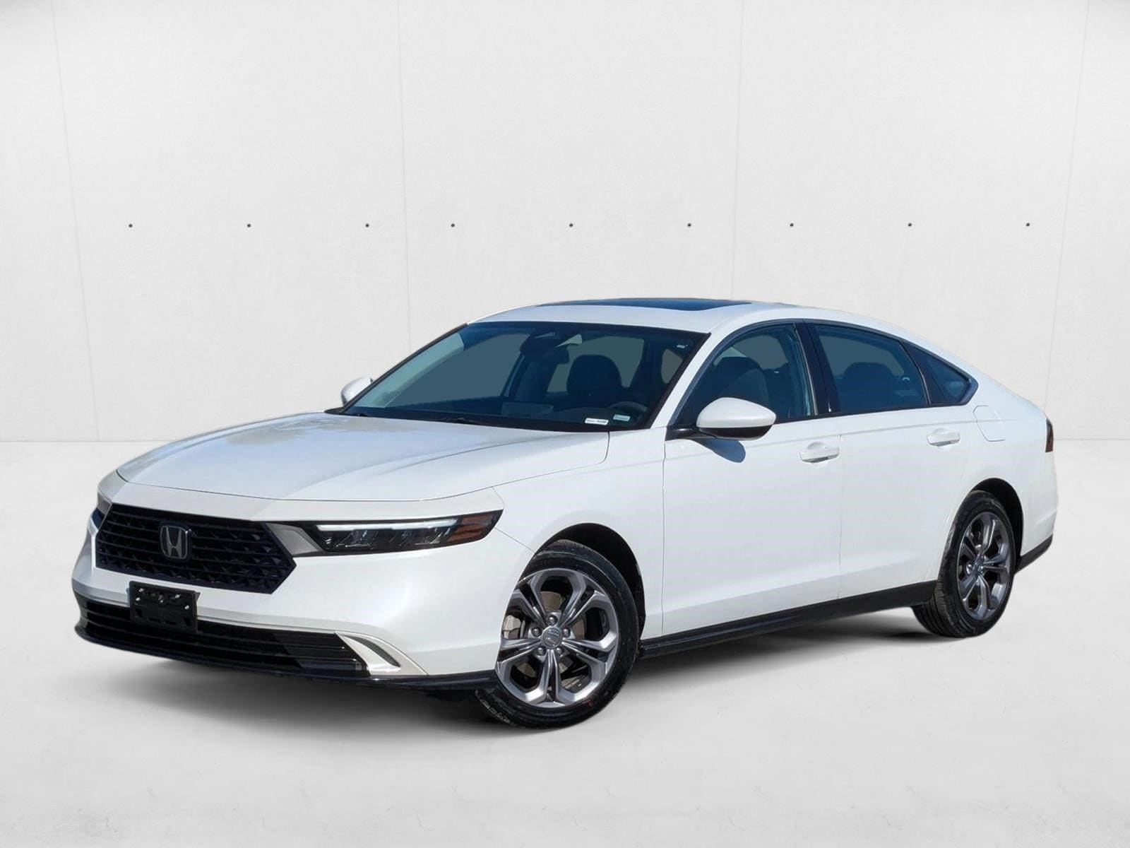 2023 Honda Accord EX's photo