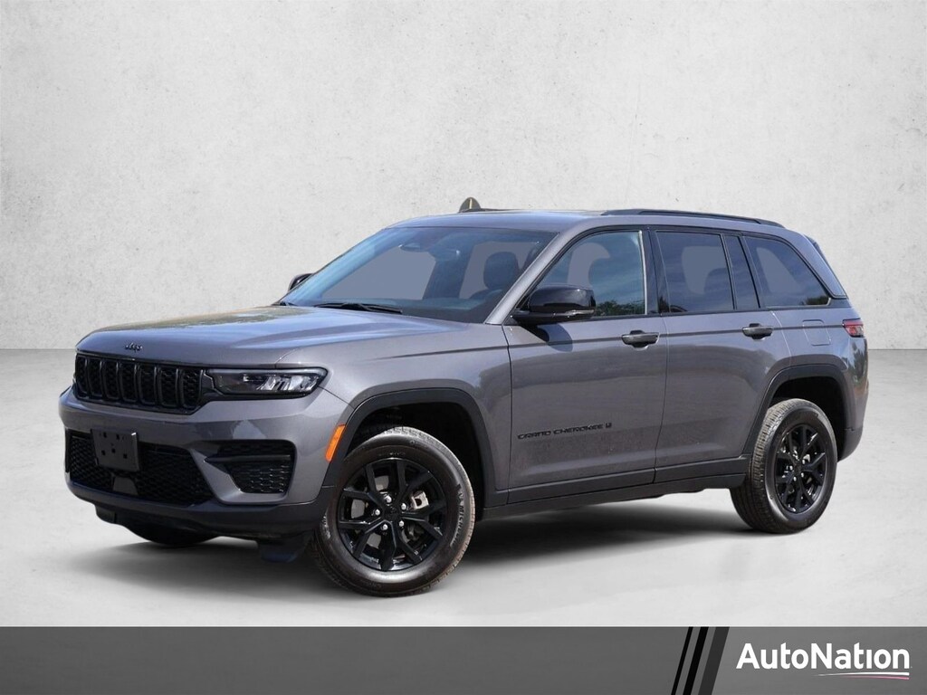 Used 2024 Jeep Grand Cherokee Laredo SUV