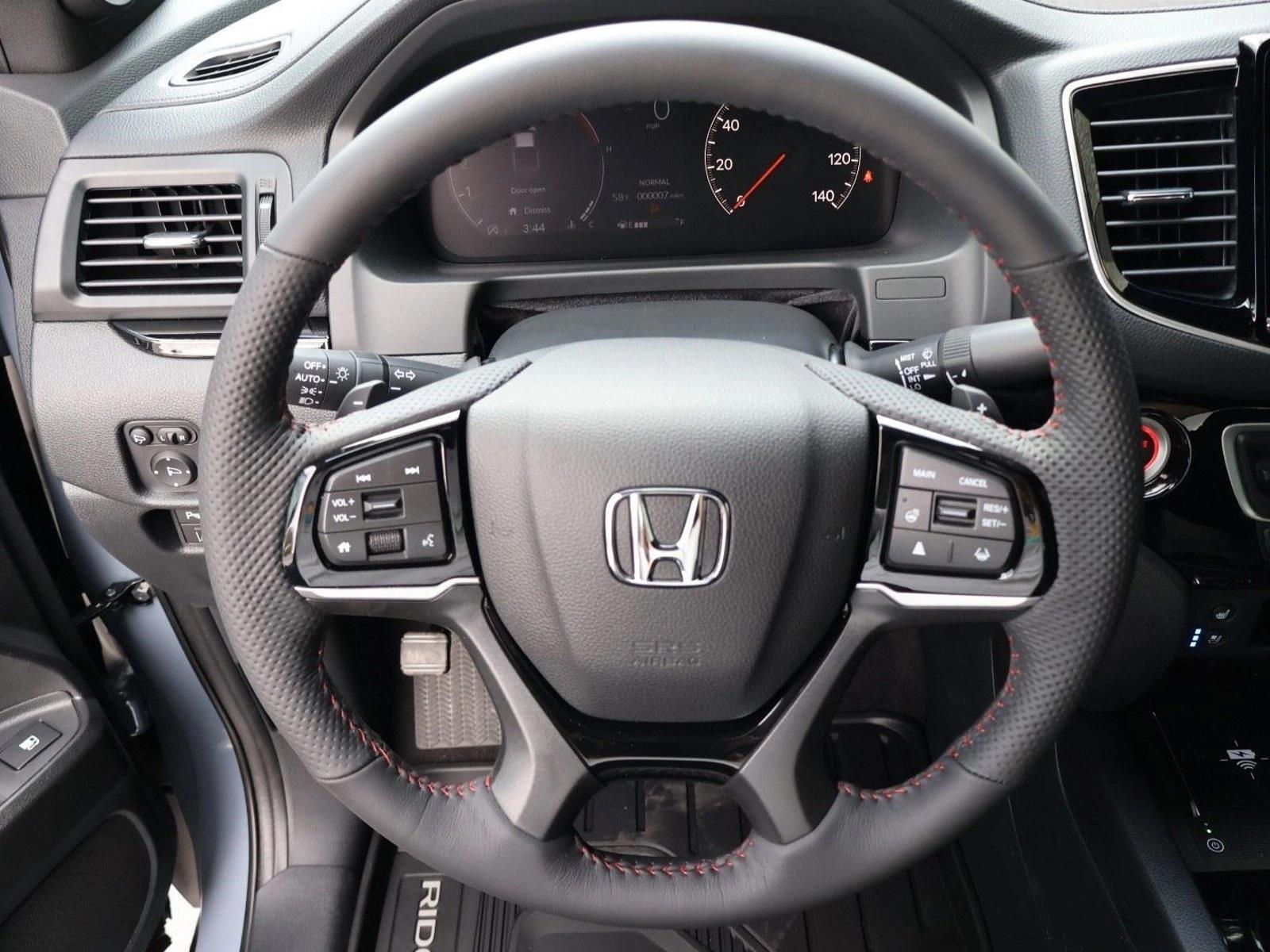 2026 Honda Ridgeline Black Edition - Photo 13