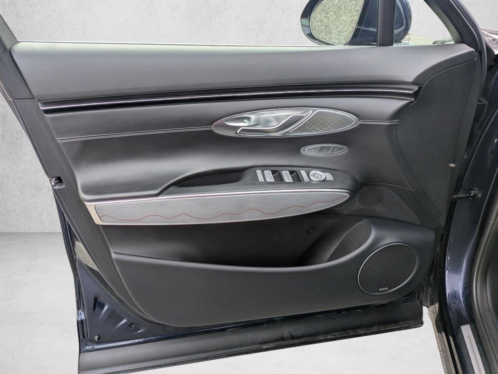 2022 GENESIS GV70 Standard - Photo 11