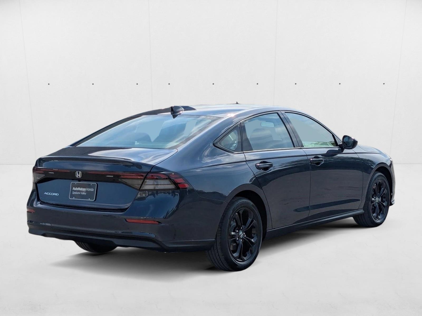 2025 Honda Accord SE photo 2
