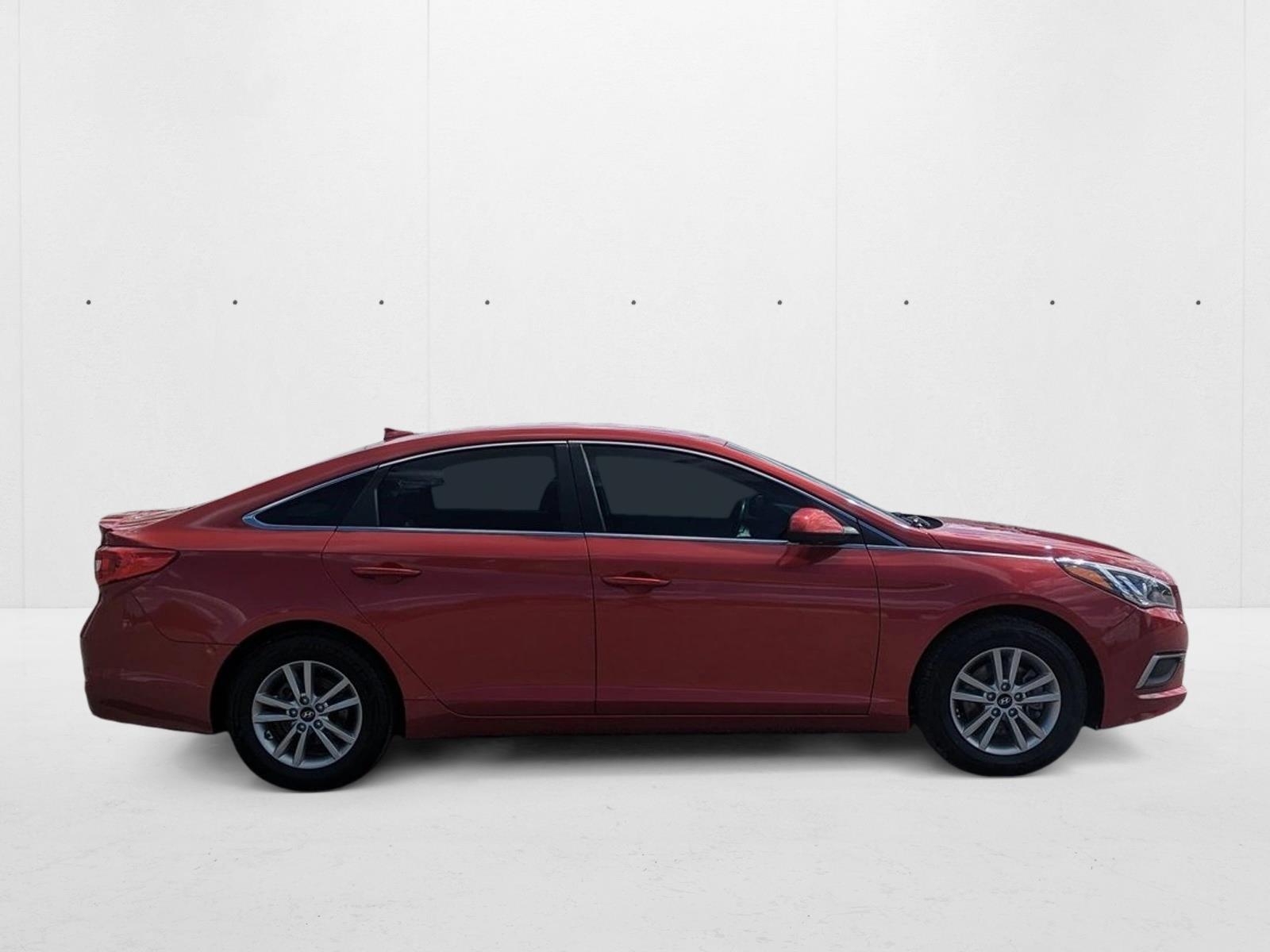 2017 Hyundai Sonata Base photo 4